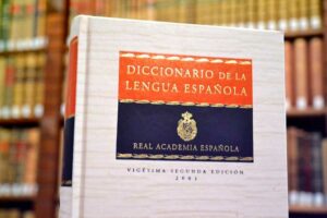Diccionario de la Real Academia de la Lengua (DRAE).