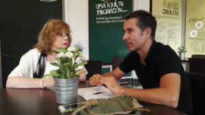 Susana Finquelievich y Manuel Calvo, minutos antes de la presentación del libro 'iPolis' en la Casa de la Ciencia de Sevilla.