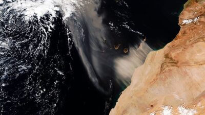 Intrusión de material particulado africano en Canarias el 15 de enero de 2022. Imagen satélite MODIS (NASA)
