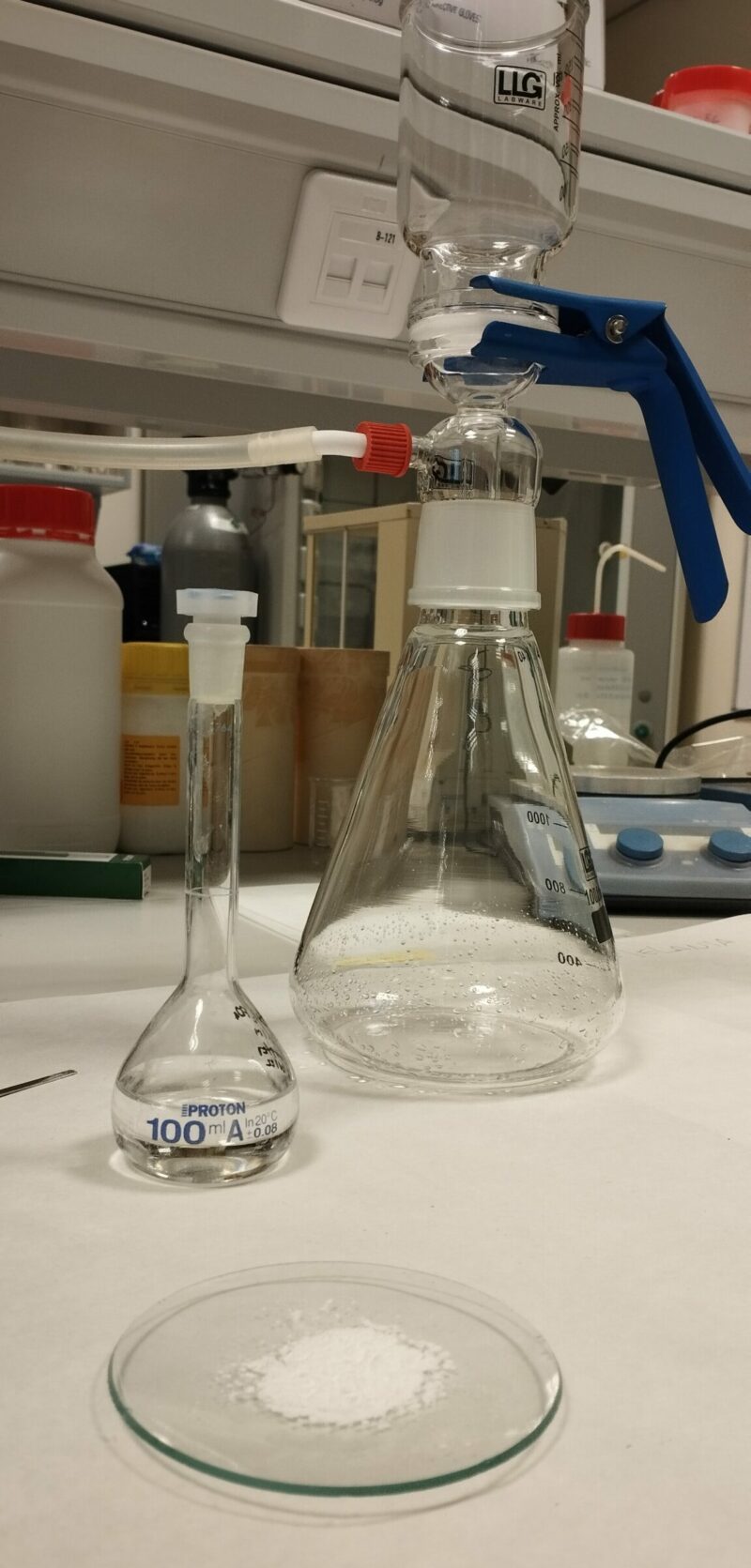 Equipo utilizado para la eliminación de los metales pesados del agua.