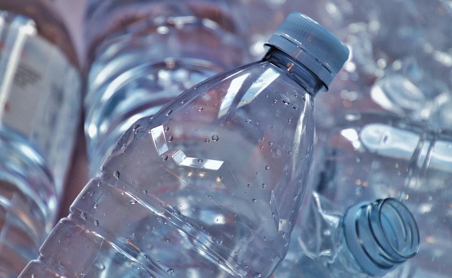 La exposición a bisfenol A (BPA), un químico artificial muy común en plásticos, puede alterar el desarrollo de los bebés antes incluso de su nacimiento / Imagen: Universidad de Granada