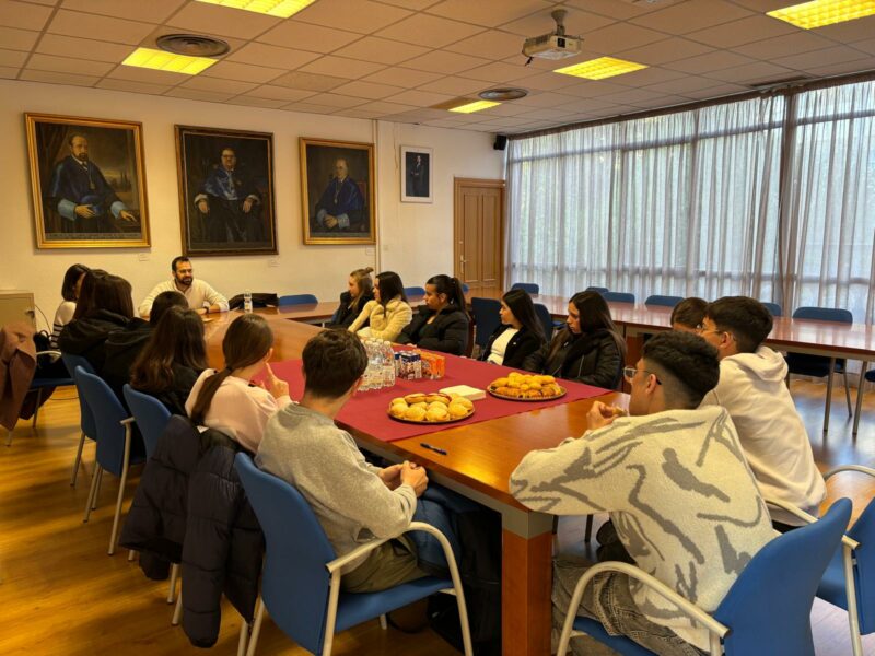 Andalucía celebra el Día Internacional de las Matemáticas con Cafés con Ciencia y visitas divulgativas